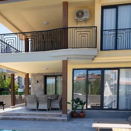 Βίλα Sorrento Φετιγιέ